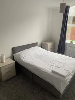 Central location 5 mins from all amenities