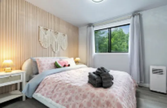 Spacious 3BR Retreat by Microsoft with Backyard