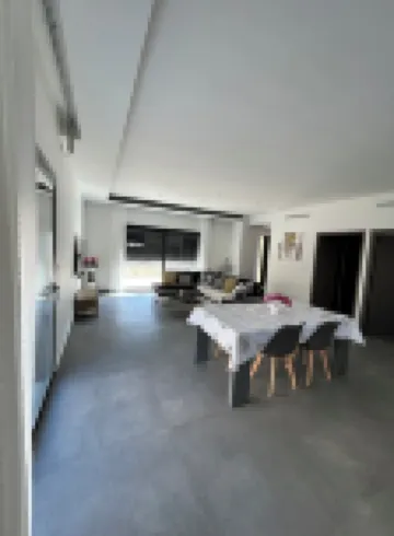 Complete 4-bedroom villa Hotels in Les Tourrettes