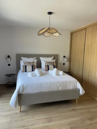 Magnificent sea-view villa with private pool