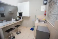 Charming Studio Oasis with Complimentary Parking in Matola Hotels in Matola