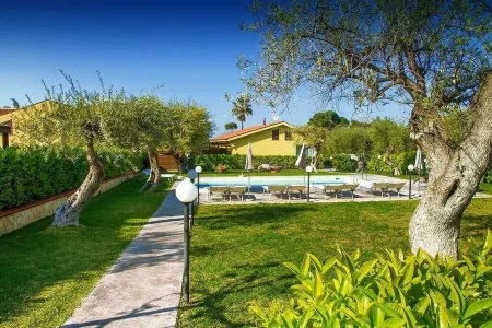 2 Zimmer Ferienwohnung in Mazzaforno mit 2 Gemeinschaftspools