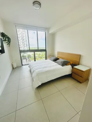 Always 5 stars apartment in Downtown Doral with fitness room, pool and fast WiFi