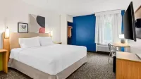 Spark by Hilton Lexington Các khách sạn ở South River