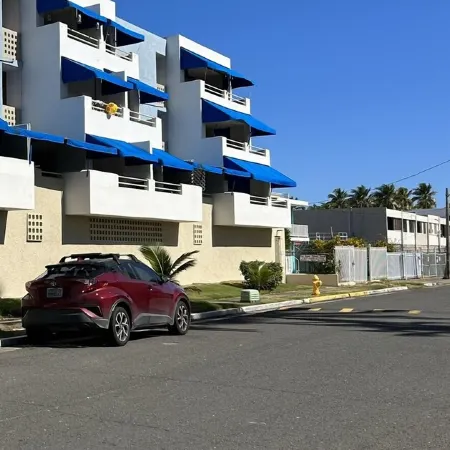 Sea breeze, Sun & walking distance from the beach