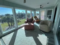 Canal Front Bay View minutes from Beach, 3-bedroom house in tranquil SGI FL