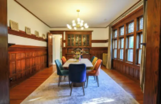 Spacious 5-bedroom Historic House in Saint Paul