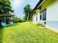 Villa PGV Lotus 2 by puncak govillas Hotel di Kadudampit