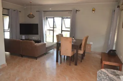 Homz Cottage - Mfuwe, Zambia on the gateway into the South Lunagwa National Park โรงแรมใน