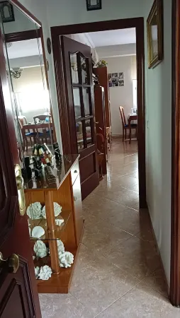 Room near university, hospital, park and private parking lot Отели в г. Метрополитана де Хуэльва