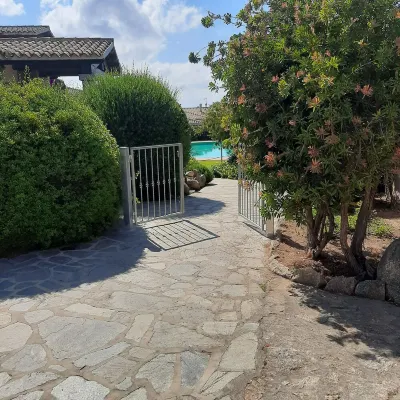Nice apartment with roof terrace in an elegant complex with swimming pool