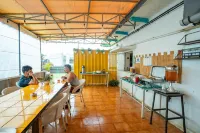 Locomo OG - Stay Work Eat - Hostels