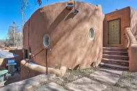 Chic Adobe-Style Bungalow in Historic Santa Fe! - spa