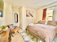 Spacious 4BDR/2BA- Walk to T-Station- Minutes to Boston Hotels in Somerville