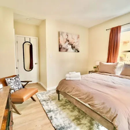 Spacious 4BDR/2BA- Walk to T-Station- Minutes to Boston