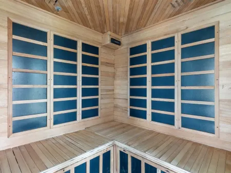 "Ung" - 460m from the sea