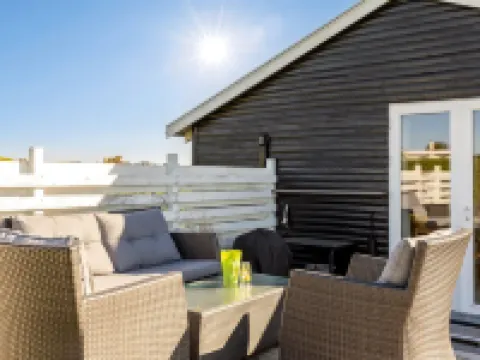 "Raymond" - 175m from the sea