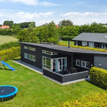 "Gloria" - 500m from the sea