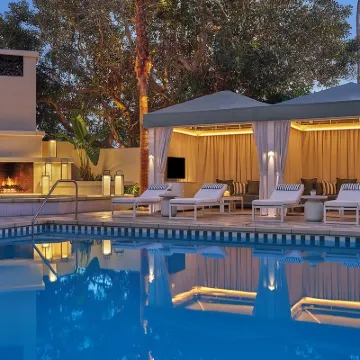 Pendry Newport Beach Hotels near Corona Del Mar State Beach Park