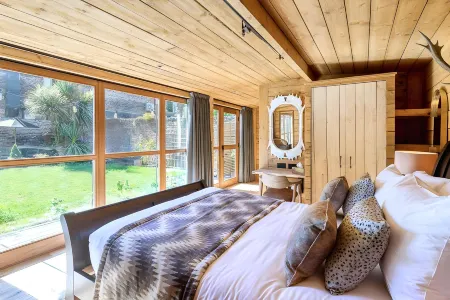 Clementine's Guest House