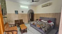 加特戈達姆放鬆旅館 Haldwani Near Bus Stand附近的飯店
