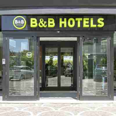 B&B Hotel Latina Hotel Exterior