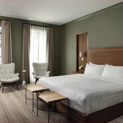 โรงแรม ริชมอนต์ โรงแรมใกล้มาเรียนสแควร์