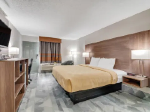 Quality Inn Hotels in Dalton