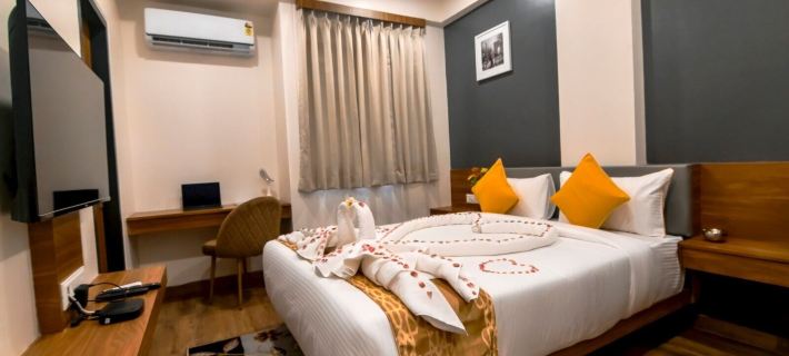 Carry Inn Hotel Indore Hotels in Indore