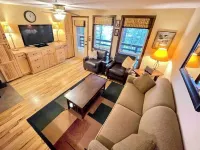 24 Mountain Crest, Snowshoe, WV - Rustic Retreat Hotels in Snowshoe