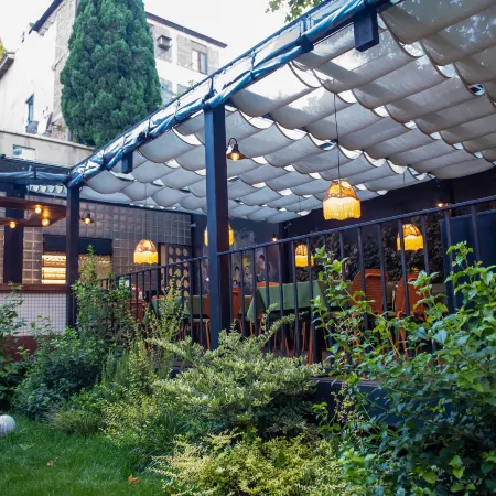 Hotel Twenties Tbilisi - Stay & Dine