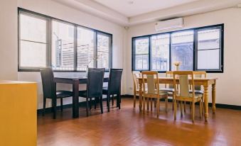 Modern Family House - 4 Bedrooms 5 Mins From Old Town With Gallery - Deja Home