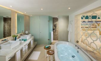 Margaritaville Island Reserve Riviera Cancun by Karisma