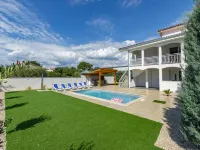Relaxing Villa near Porec with Pool - Villas