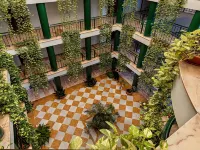 Apartamentos Vértice Bib Rambla Hotels near Aquopolis