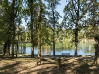Apartment in Monflanquin by Scenic Lake Hotéis em Monflanquin
