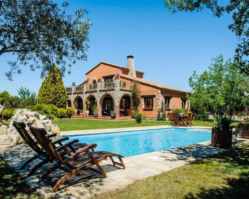 Peralada Home with Private Pool Hoteles en Perelada