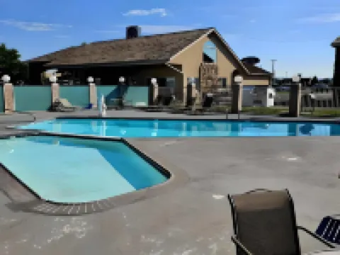 Econo Lodge Inn & Suites Vernal Near Dinosaur Monument Hotels in Uintah County