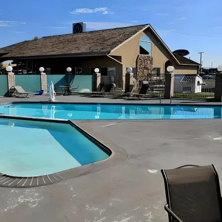 Econo Lodge Inn & Suites Vernal Near Dinosaur Monument Отели в г. Винта Каунти