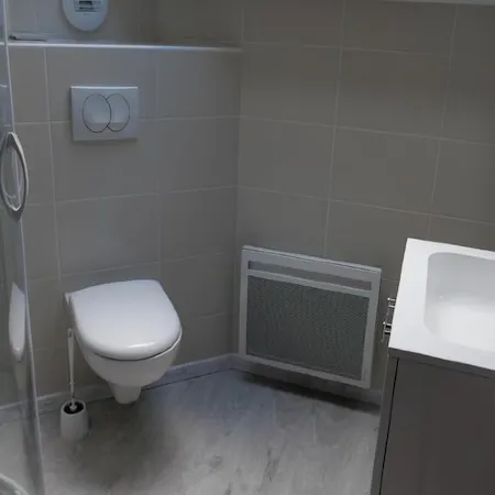 Pet-friendly apartment in Chorges Отели в г. Шорж