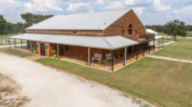 The Blue Iris Cabin on Lake Granbury