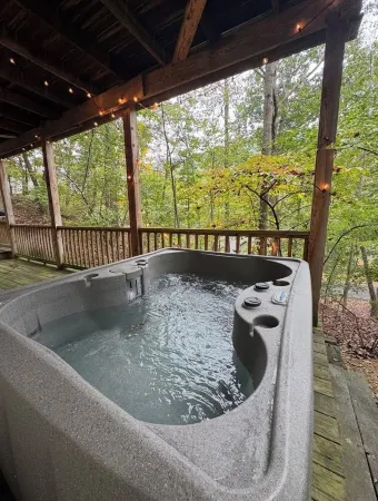 Casper Cabin-Year Round Retreat at Massanutten -SKI AREA, GOLF, HIKE & WATERPARK Отели в г. Массанаттен