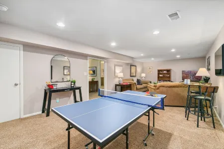 The Rustic Retreat, Pet Friendly with Fenced Yard Отели в г. Лапорт