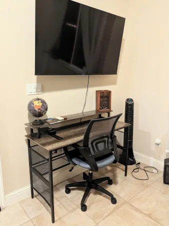 Private Apartment Style Suite. Close to National Parks.