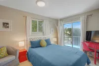 Whole Complex Close to the Ocean w/ a Magical Garden Sanctuary & Salt Water Pool