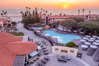 Zachari Dunes on Mandalay Beach, Curio Collection by Hilton Hotels in Oxnard