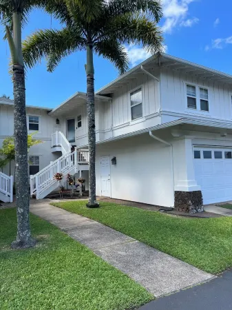 A"nuenue Lanai, "The Rainbow Lanai