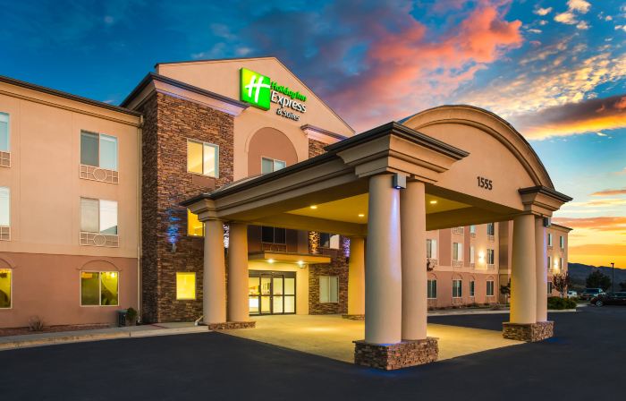 Holiday Inn Express & Suites Cedar City