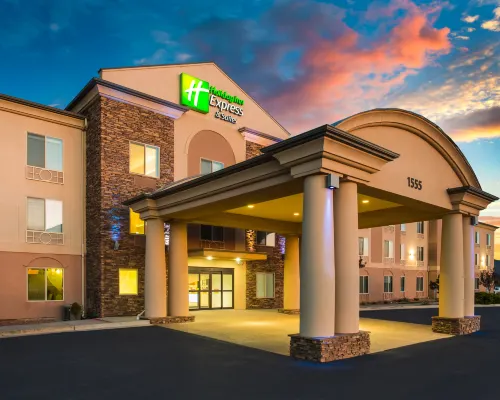 Holiday Inn Express & Suites Cedar City Hotels in Iron County
