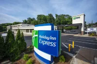 Holiday Inn Express ATHENS-UNIVERSITY AREA by IHG - parking